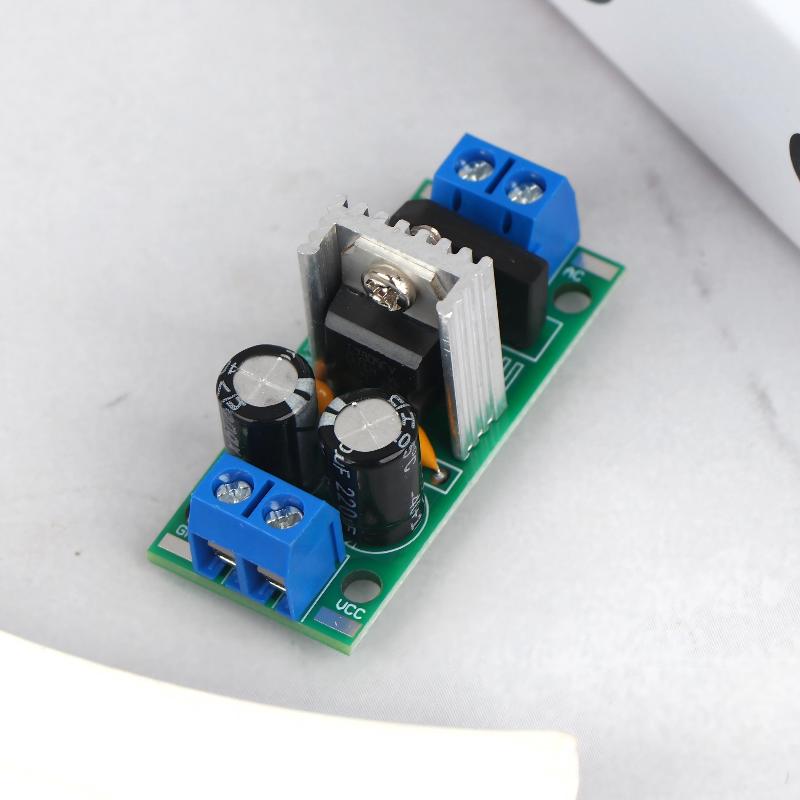 وحدة تنظيم الجهد الكهربائي L78 - مراجعة Diy Electronics For Sale وسعره